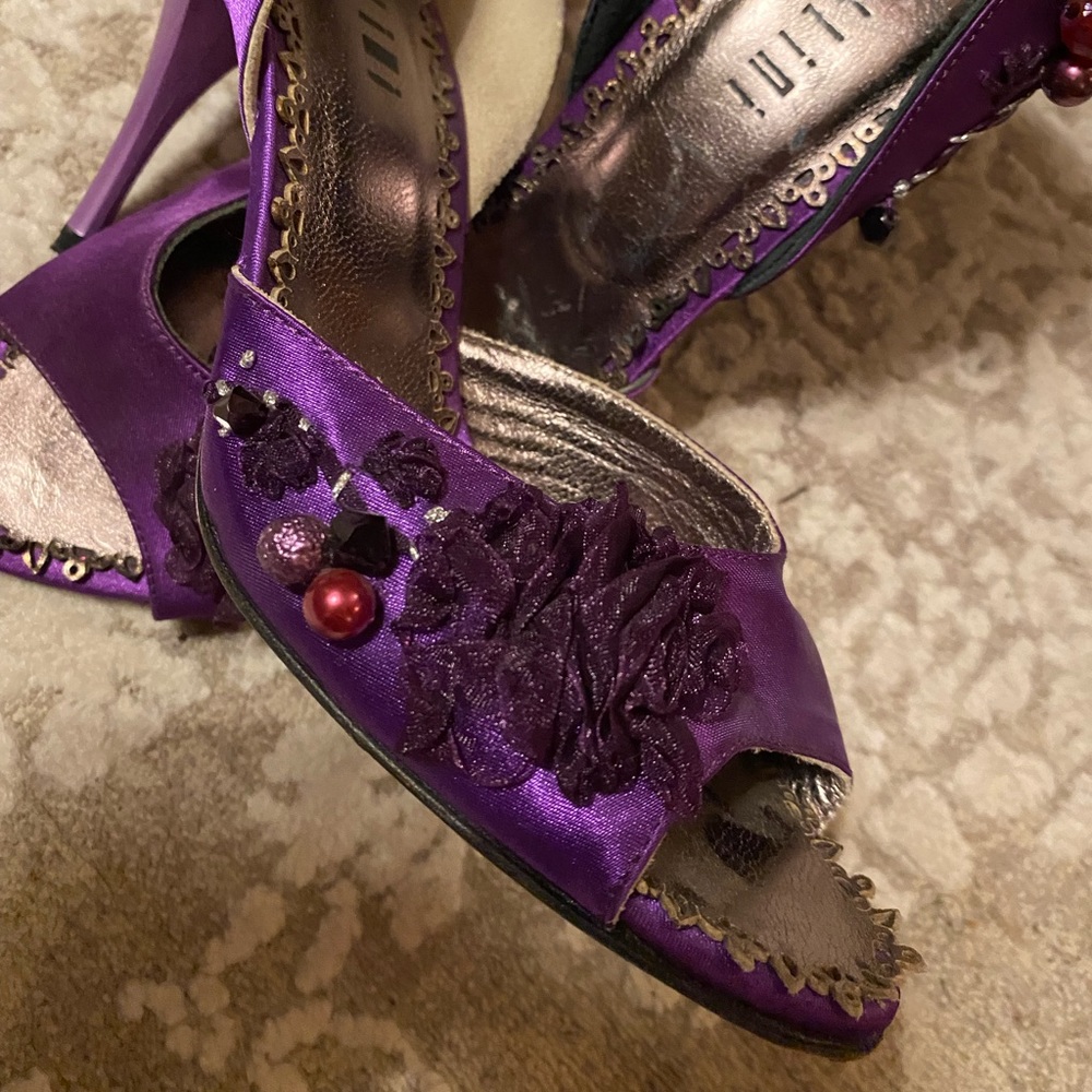 Fancy Italian designer Purple heels with Crystal & Pearls - 6M